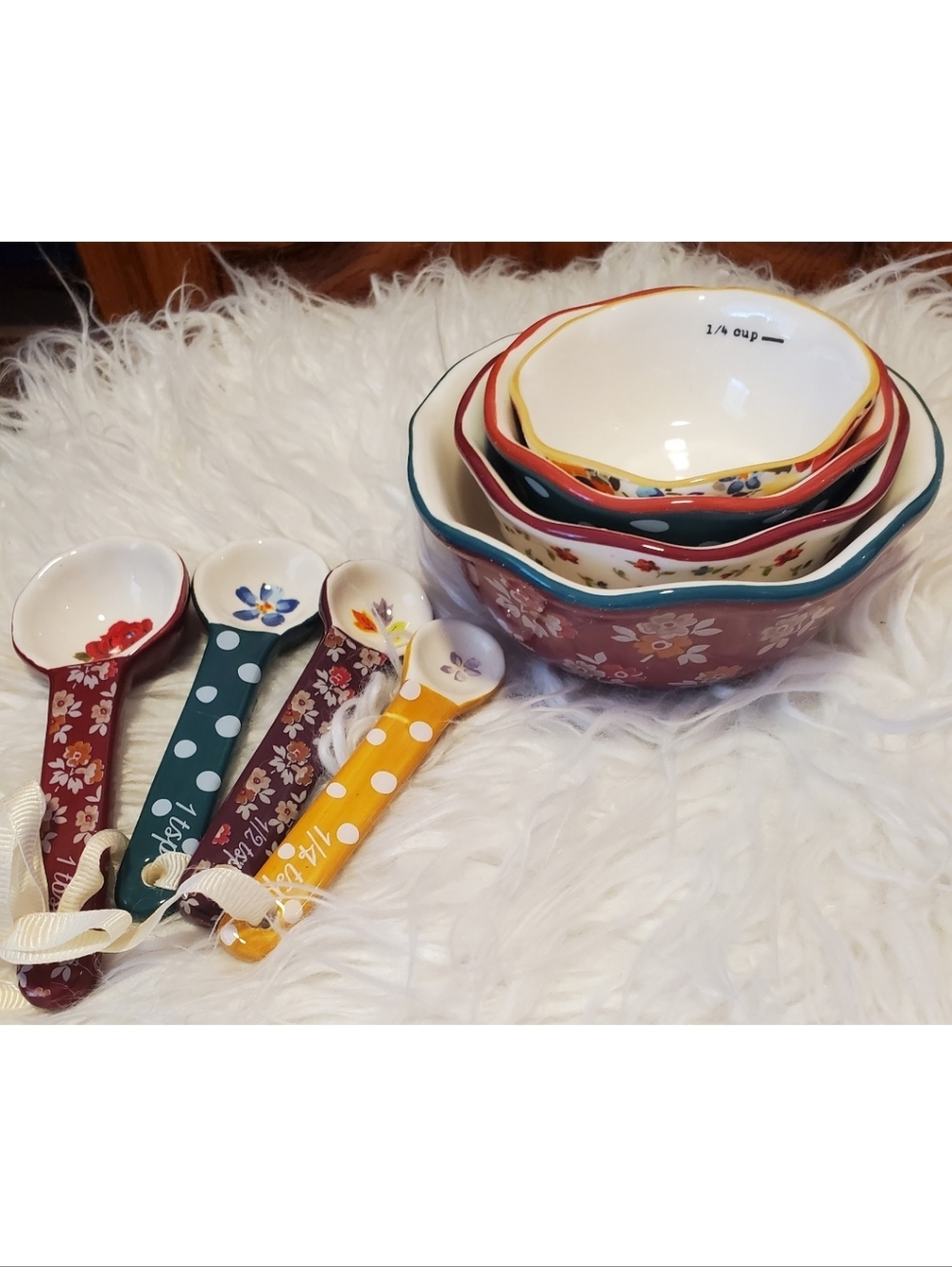New Set of Pioneer Woman Measuring Spoons and Cups